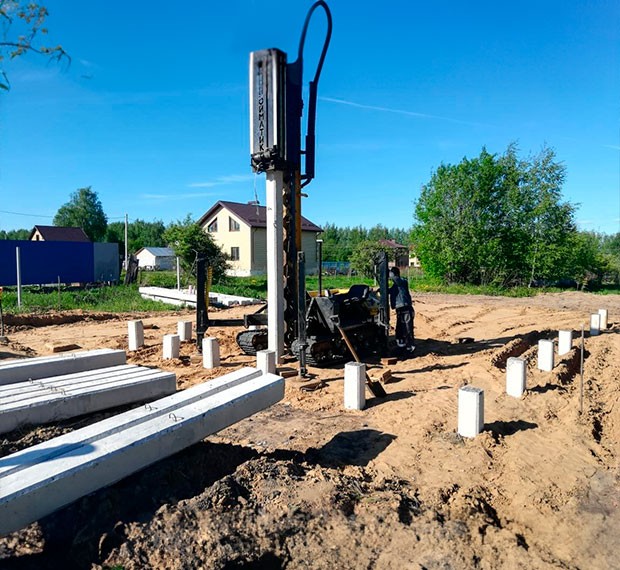 Монтаж фундамента на забивных сваях в Сычёвке